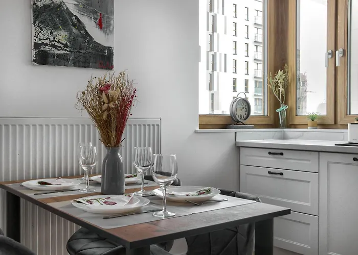 아파트 M&r Airport&business Wynalazek - Fast Wi-fi - Underground Garage - Self Check-in - Netflix - 6 Min From Chopin Airport 바르샤바